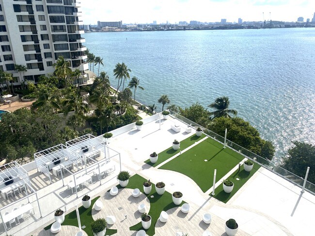 Foto del edificio - 770 Claughton Island Dr