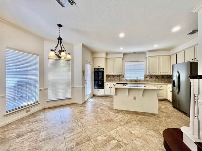 Foto del edificio - 3823 Elkins Rd