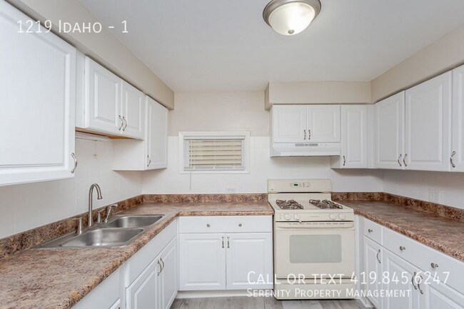 Building Photo - 1219 Idaho St