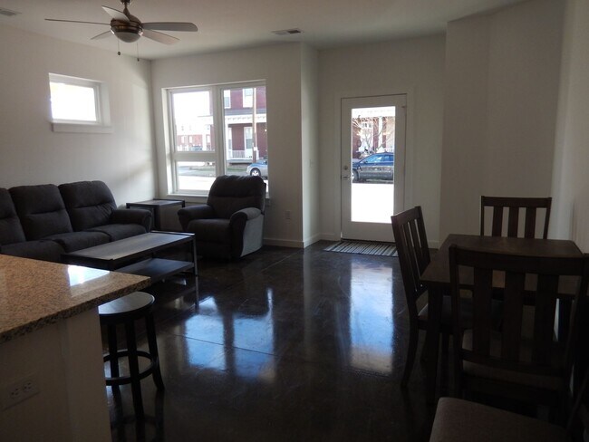 Foto del edificio - 1205 Bainbridge St