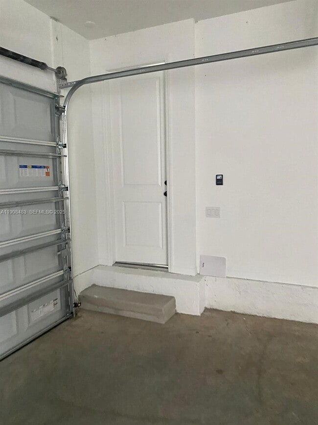 Foto del edificio - 2952 Embark Trl