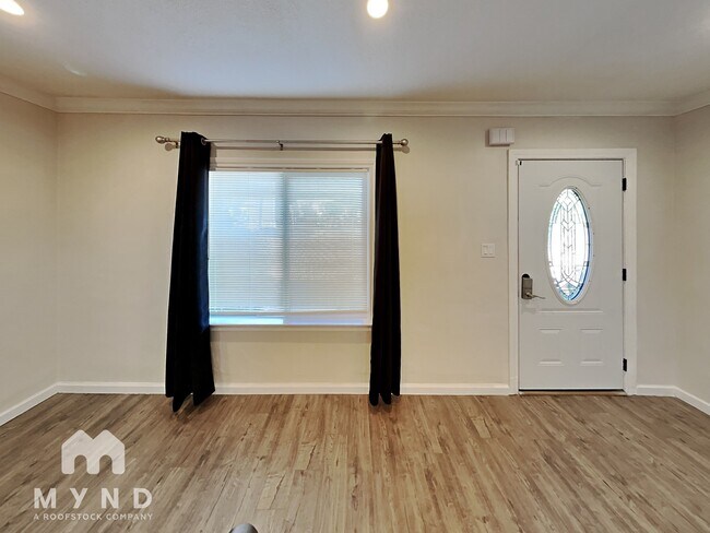Foto del edificio - 3751 Marion Ave
