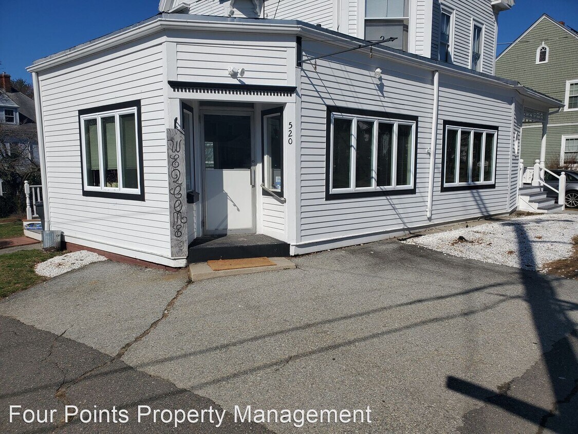 Primary Photo - 520 Main St