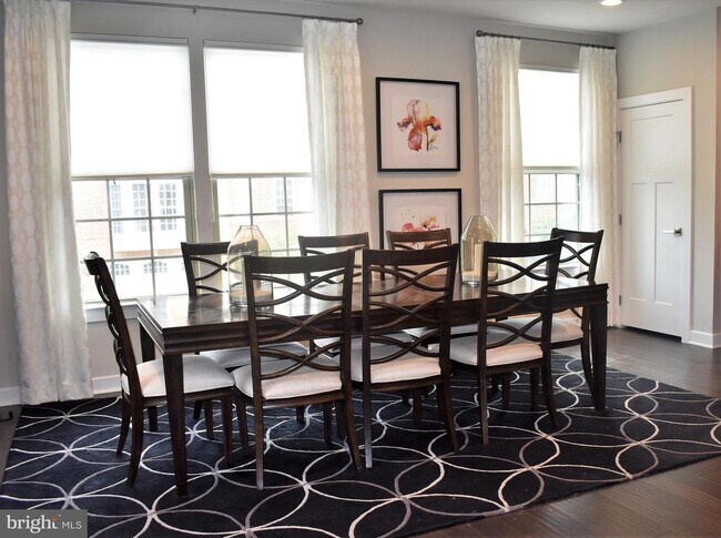 Building Photo - 1603 Regent Manor Ct