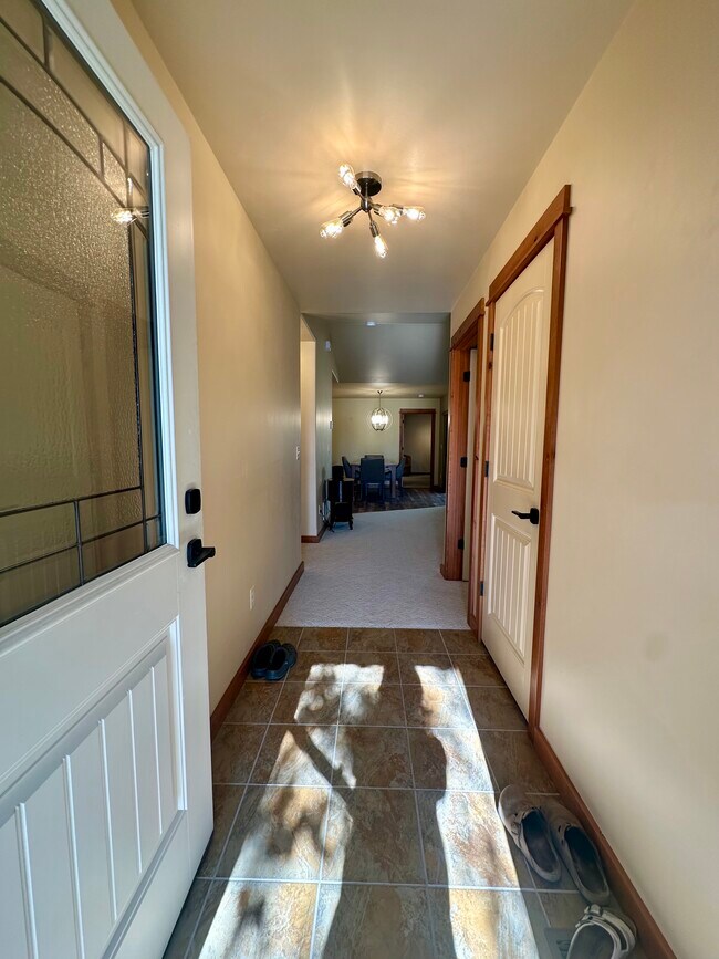 Foto del edificio - 1079 Cottonwood Rd