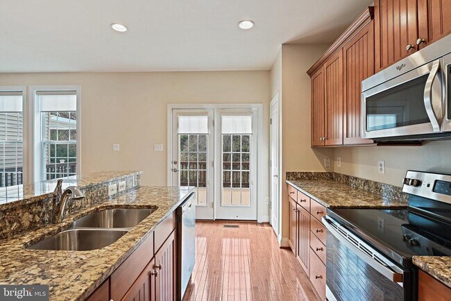 Foto del edificio - 327 Caldwell Terrace SE