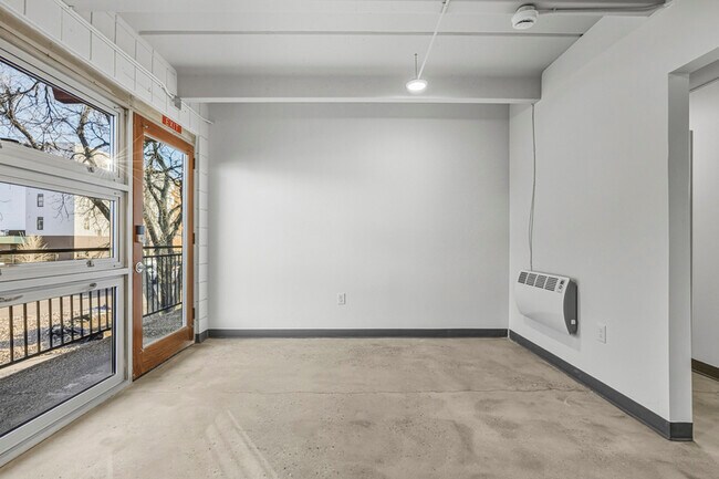 Foto del edificio - 415 S Weber St