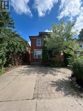Building Photo - 669 Lorne Ave