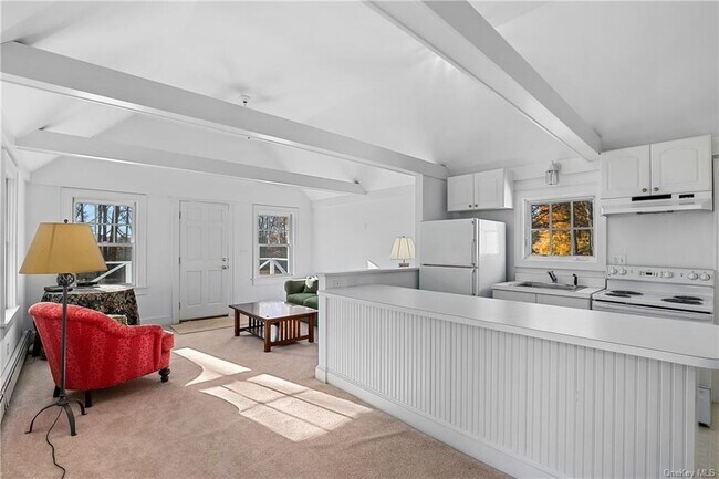 Building Photo - 52 Long Meadow Rd