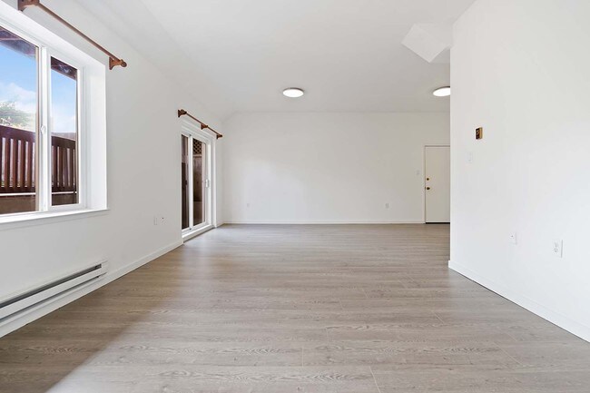 Building Photo - Updated Lake District Apartment