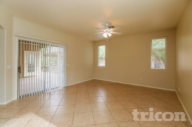 Building Photo - 4325 N 125th Ave