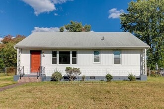 Building Photo - 4817 Sydclay Dr