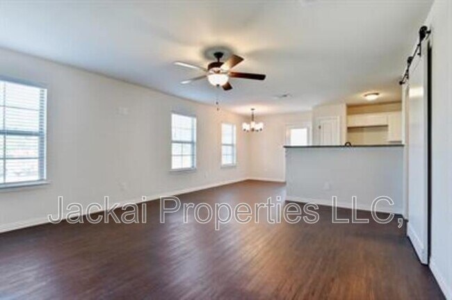 Foto del edificio - 232 W Lake Ave