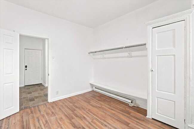 Foto del edificio - 2460 N 19th St