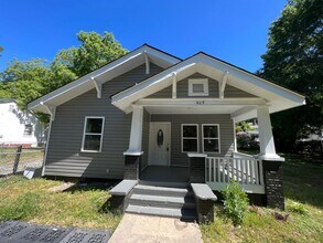 Building Photo - 408 E 3rd Ave