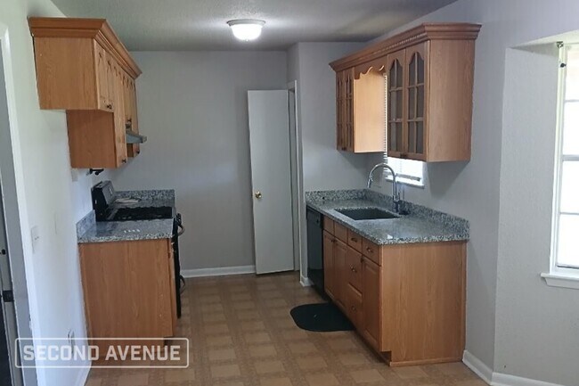 Foto del edificio - 3503 Westhampton Dr