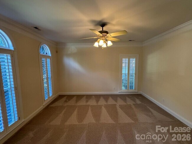 Building Photo - 7127 Weddington Brook Dr