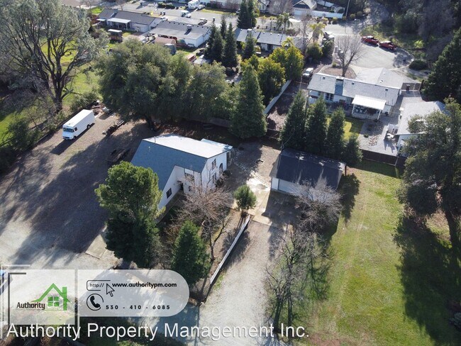 Foto del edificio - 3 br, 2 bath House - 1701 Victor Ave
