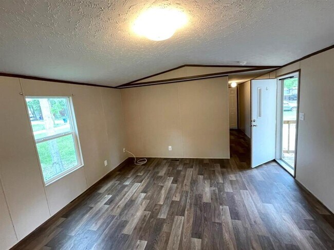 Foto del edificio - 25216 Twin Oaks Dr
