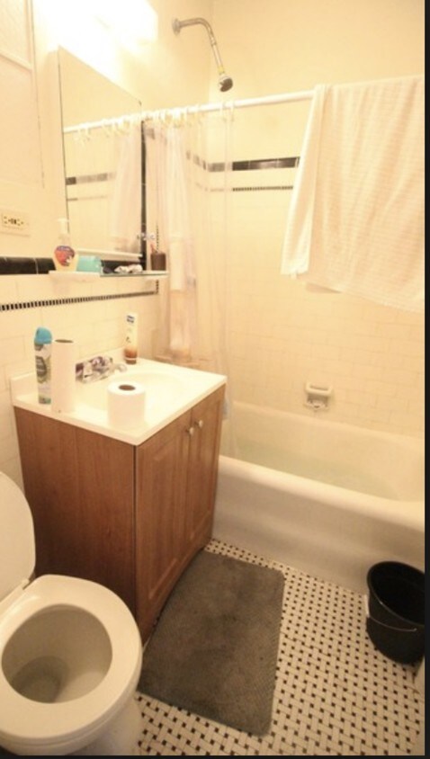 Building Photo - 1249 Beacon St