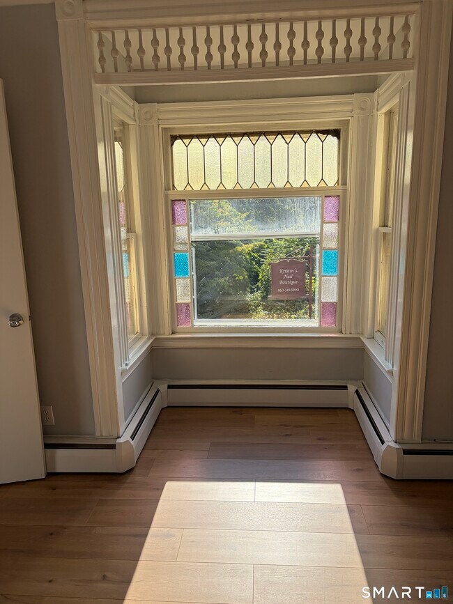Foto del edificio - 323 Saybrook Rd