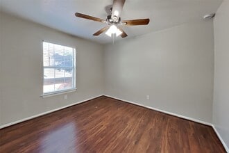 Building Photo - 7619 Almond Springs Dr