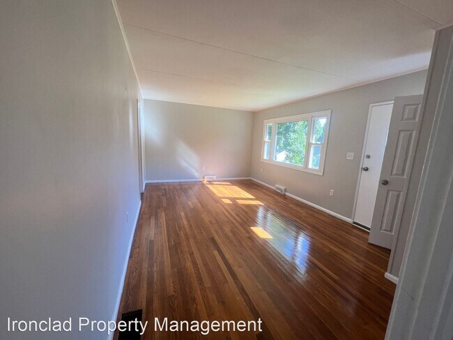 Building Photo - 3 br, 1 bath House - 22 Edwards Road