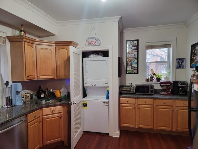 Foto del edificio - 7627 N Greenview Ave