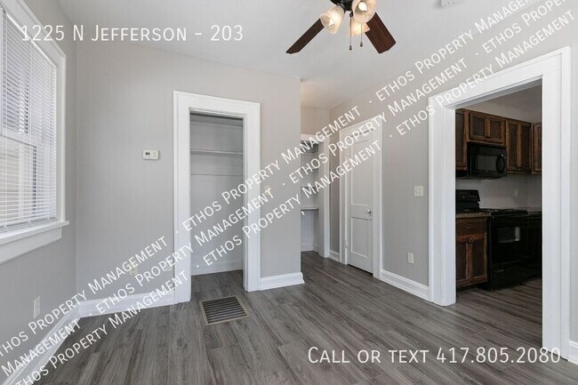Building Photo - 1225 N Jefferson Ave