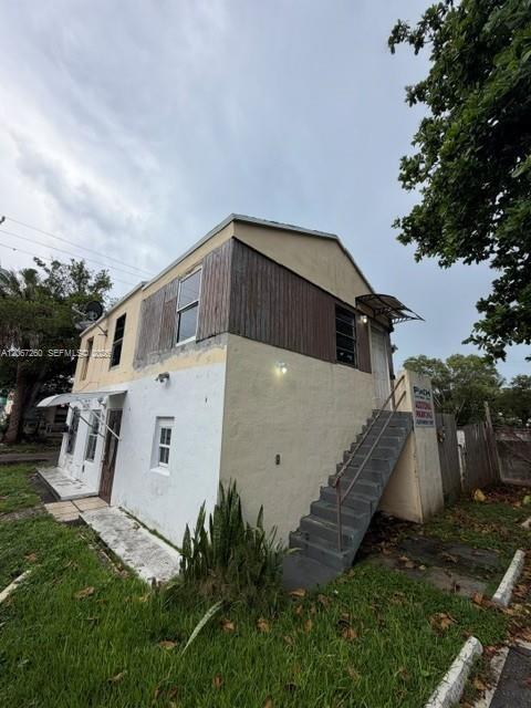 Building Photo - 625 NE 86th St