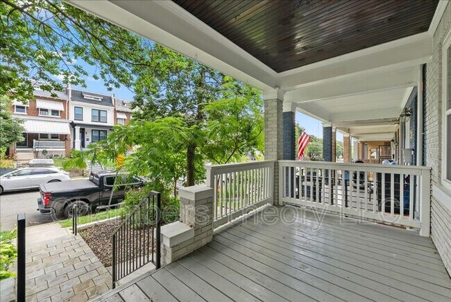 Foto del edificio - 1273 Oates St NE