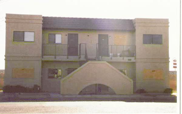 Building Photo - B&g One