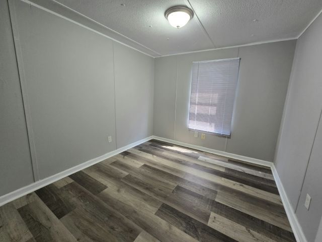 Building Photo - 1325 Wenlon Dr