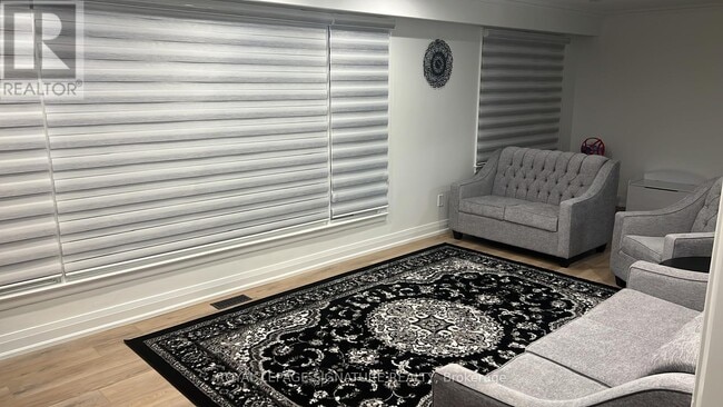 Building Photo - 1410 Larchview Trail