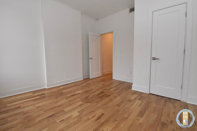 Foto del edificio - 74 MacDougal St