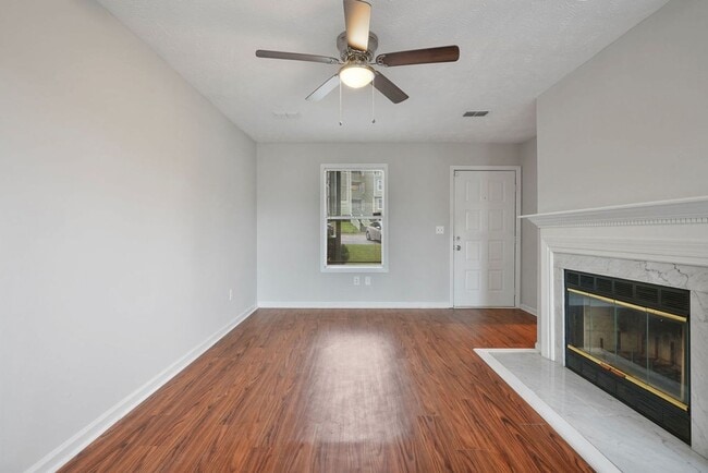 Building Photo - 6804 Willowbrook Dr