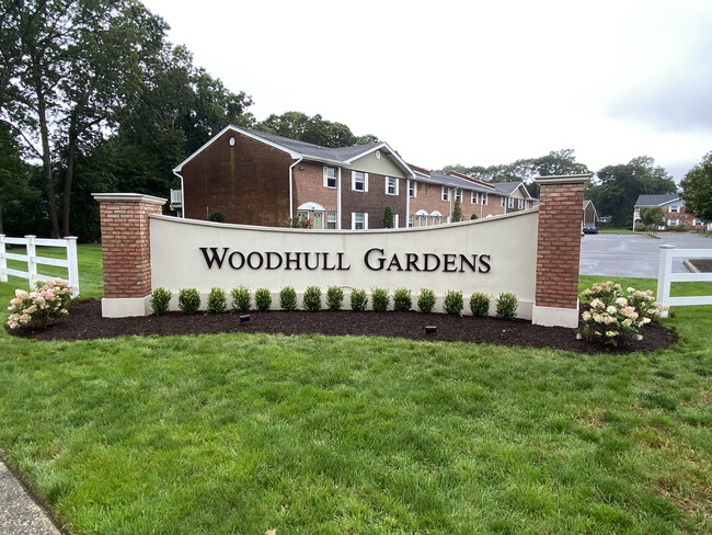 Building Photo - Woodhull Gardens