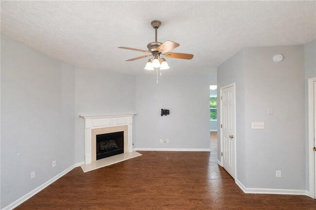 Building Photo - 3075 Kentmere Dr