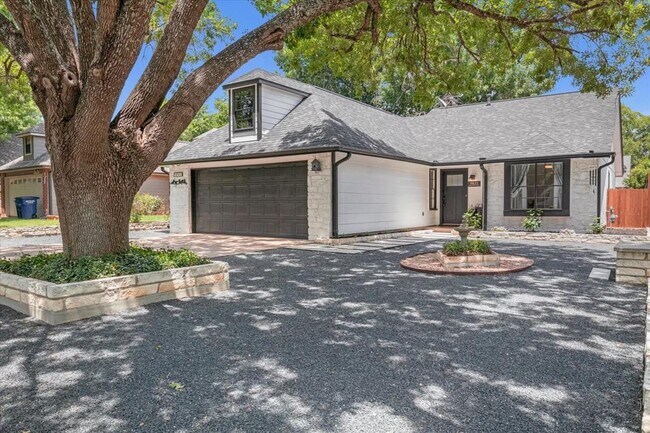 Foto del edificio - 9831 Briar Ridge Dr