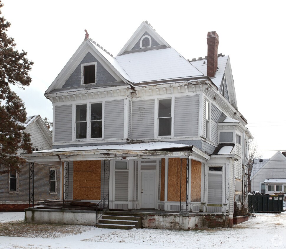 Primary Photo - 1606 5th St
