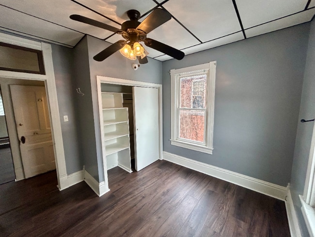 Building Photo - 102 S Main St