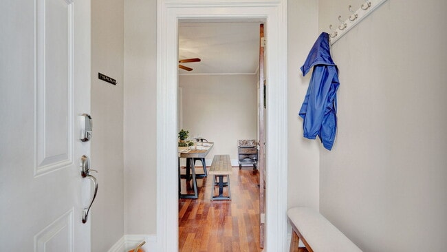 Mudroom - 15 Averill Ave