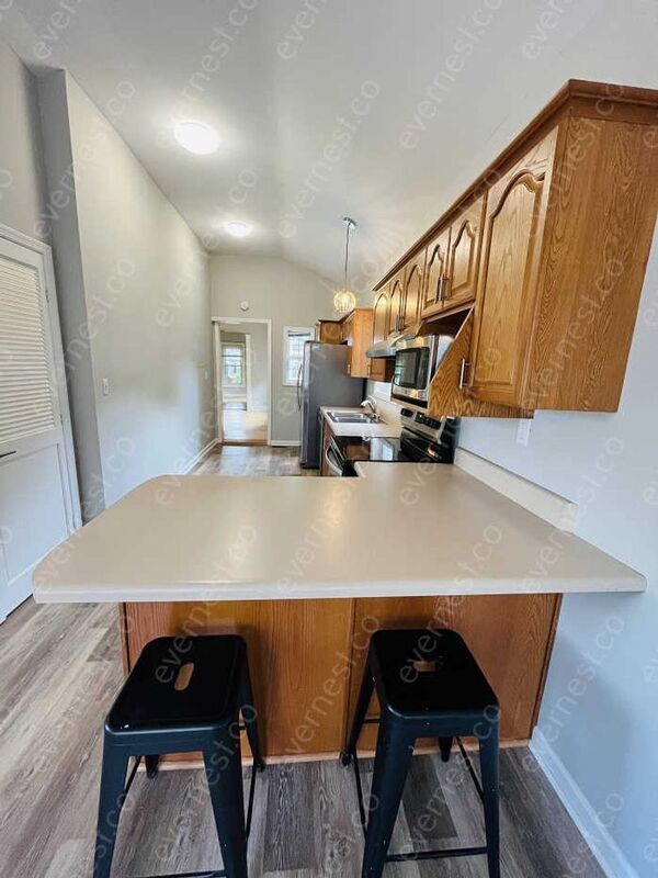 Building Photo - 1011A Elvira Ave