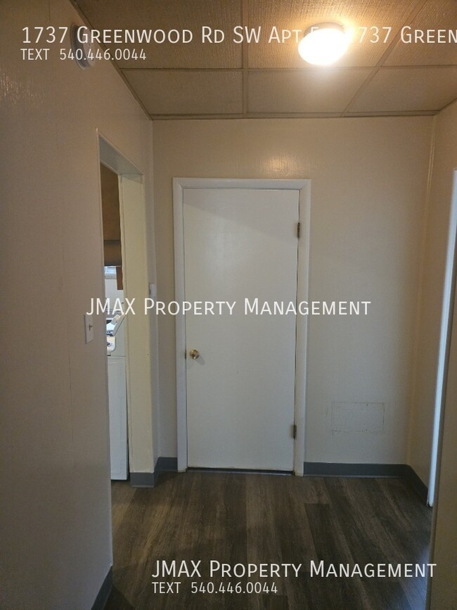 Foto del edificio - 1737 Greenwood Rd SW