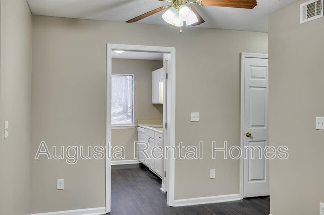 Building Photo - 2451A Jennings Road