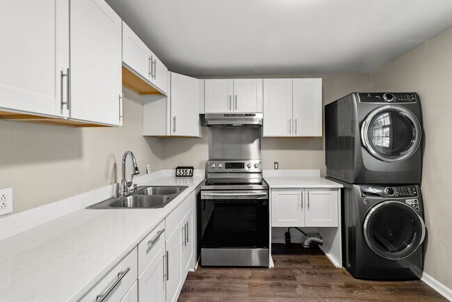 kitchen - 335 Grace St