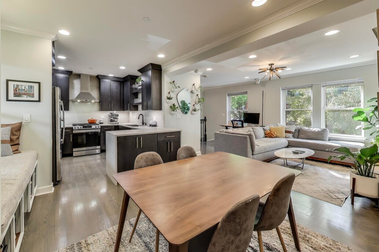 Foto principal - 3005 N Clifton Ave