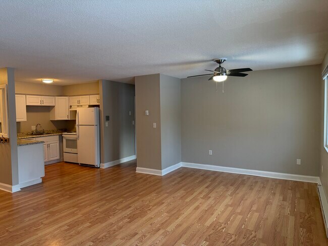 Foto del edificio - 25 Mercury Dr