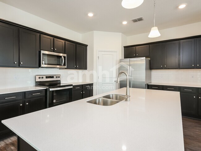 Building Photo - 965 Heavenly Dr