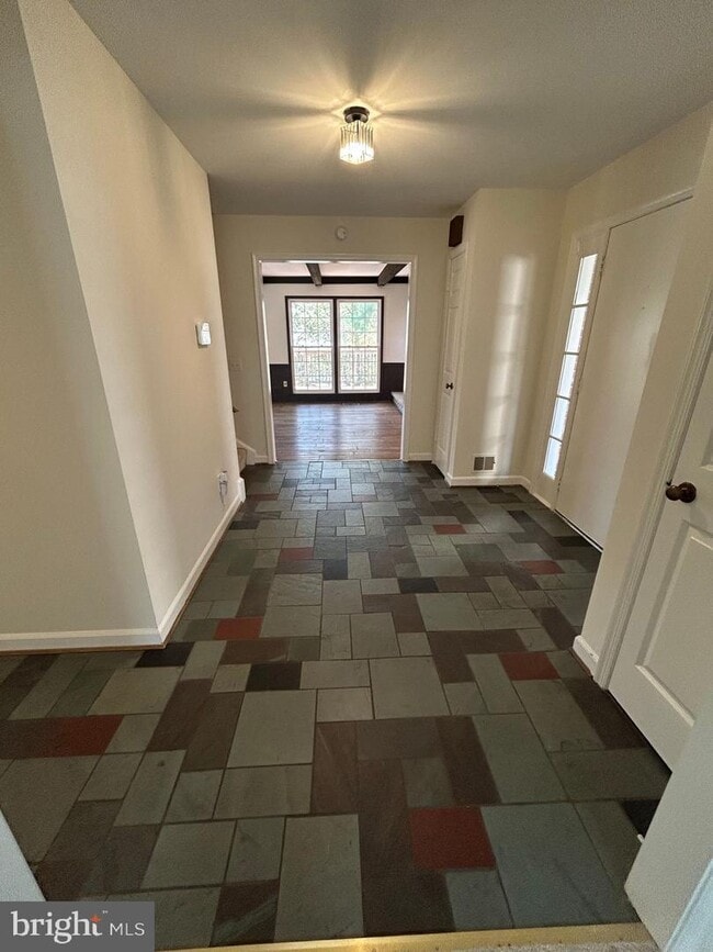 Photo - 3816 Ridgelea Dr (Fairfax, VA) House